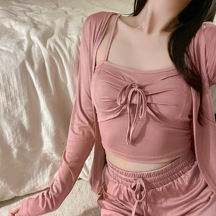 ملابس نوم نسائية بأكمام طويلة أنيقة وبسيطة