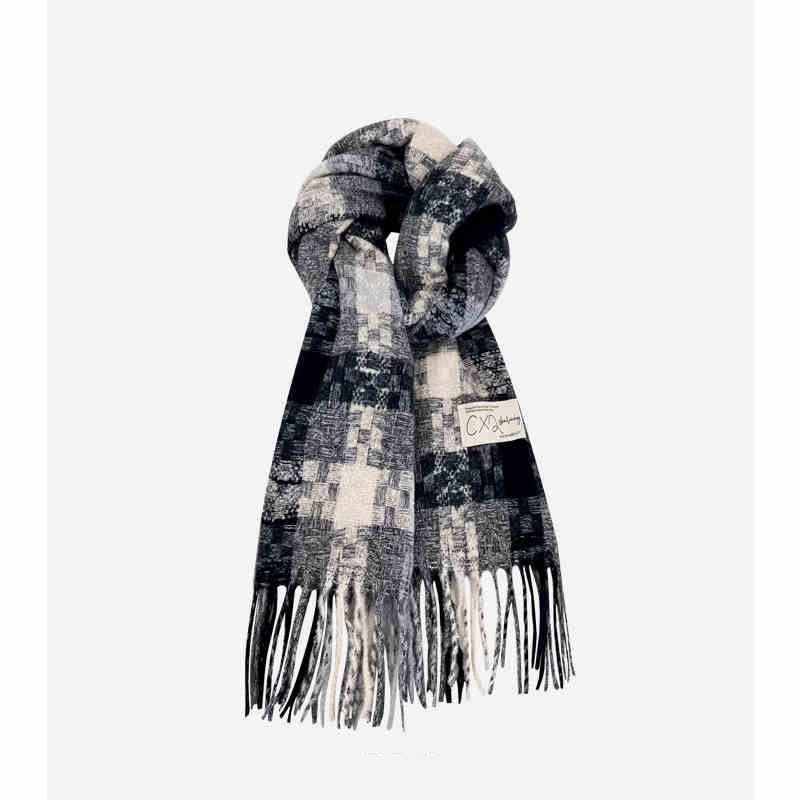 Geometric Wool Scarf – Warm & Stylish for Winter, Spring, and Autumn