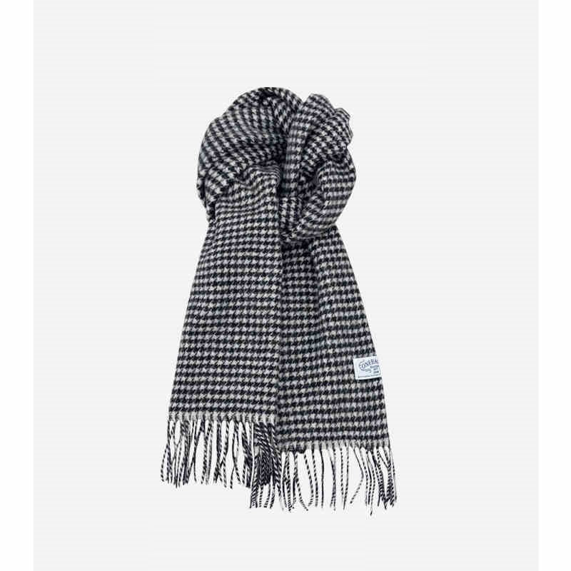 Geometric Wool Scarf – Warm & Stylish for Winter, Spring, and Autumn
