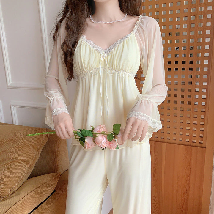 طقم بيجامات Pure Desire Homewear من الدانتيل والمودال يمكن ارتداؤه في الخارج